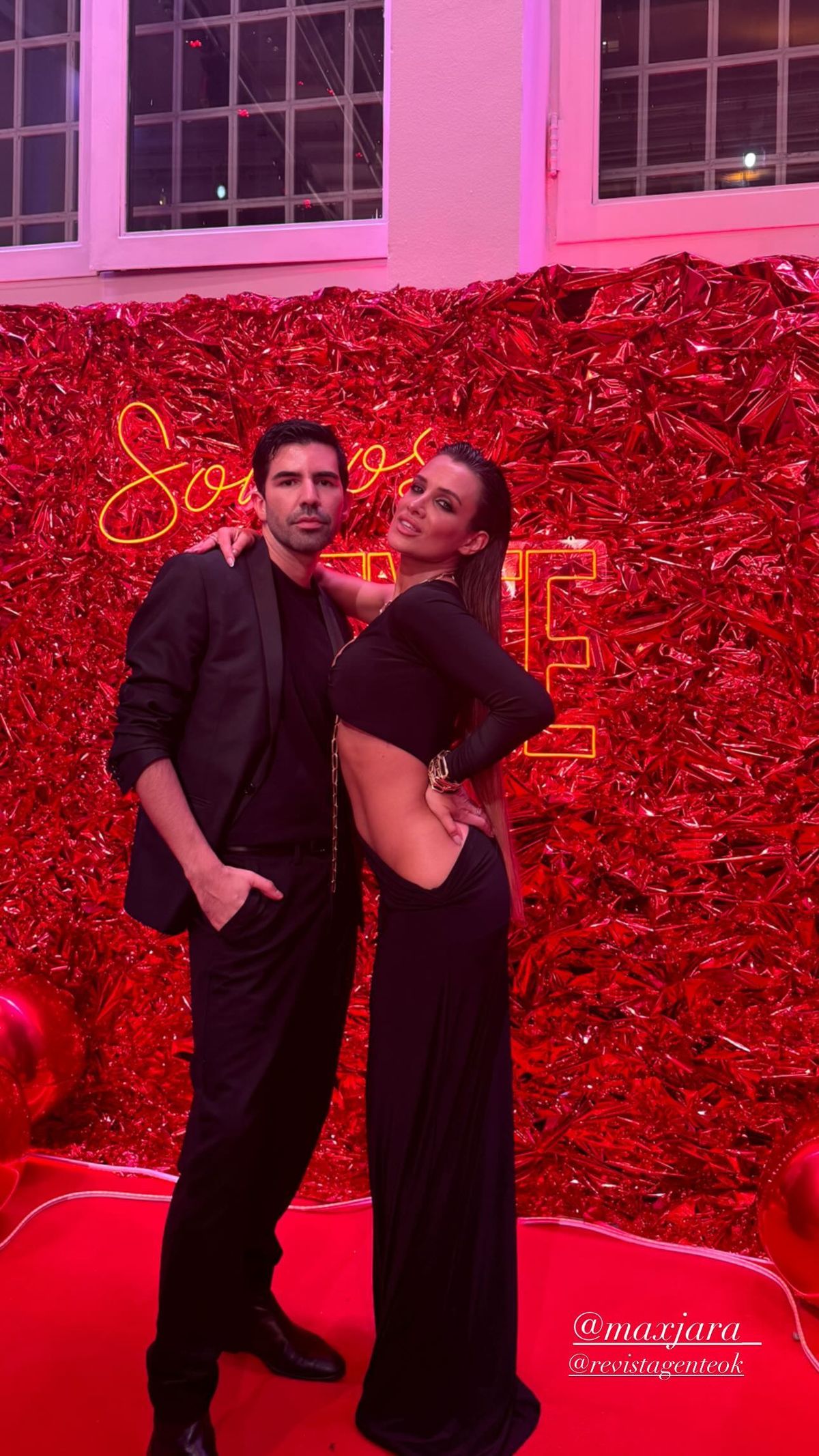 Sin ropa interior, Camila Homs se muestra con el vestido más audaz en la gala de Gente. Sin ropa interior, Camila Homs se muestra con el vestido más audaz en la gala de Gente.