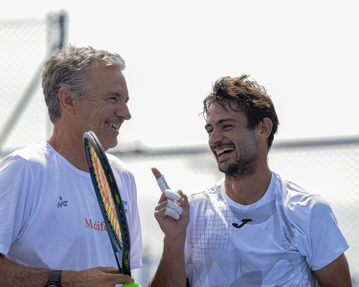 Javier Frana y Mariano Navone debutarán como capitán y jugador en la Copa Davis. Javier Frana y Mariano Navone debutarán como capitán y jugador en la Copa Davis.