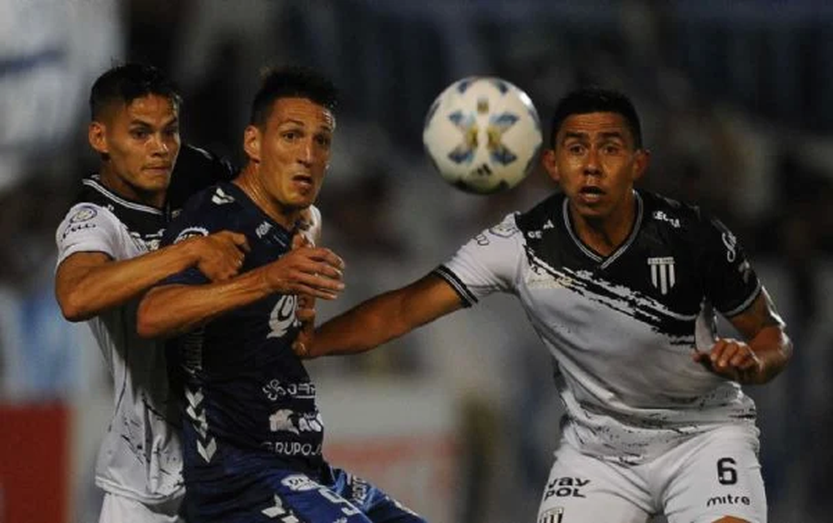 El partido entre el Lobo y el Cervecero se jugará en Vicente López. El partido entre el Lobo y el Cervecero se jugará en Vicente López.
