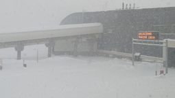 El Paso Cristo Redentor permanece cerrado por 5° día consecutivo por las nevadas en alta montaña.