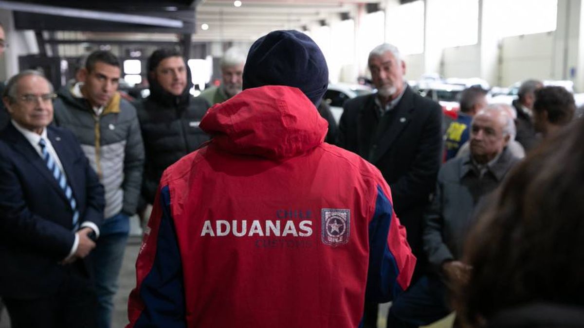 Autoridades de ambos países estuvieron con personal de Aduana en el complejo Los Libertadores. Autoridades de ambos países estuvieron con personal de Aduana en el complejo Los Libertadores.