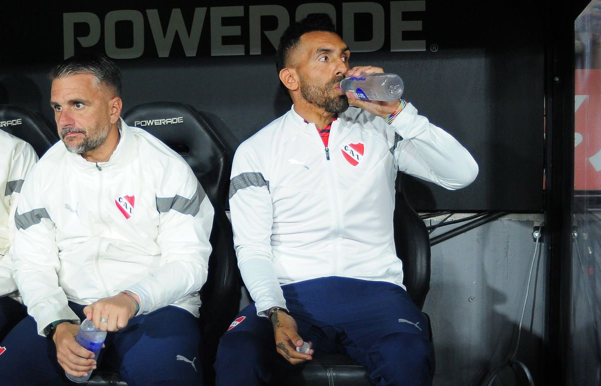 Tevez quiere asegurar el pase a los playoffs de la Copa de la Liga Tevez quiere asegurar el pase a los playoffs de la Copa de la Liga