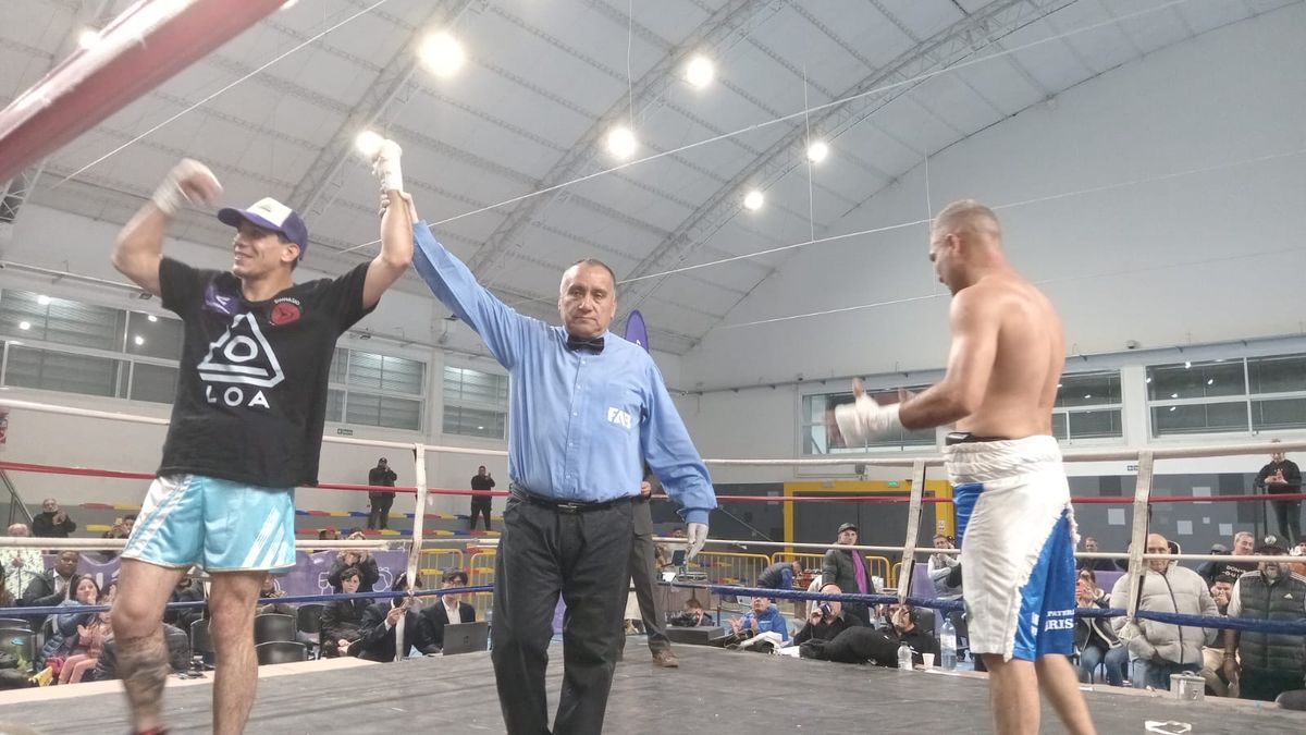 Abrahan Buonarrigo le ganó por nocáut técnico a Hinojosa en una buena velada realizada en el polideportivo de la Municipalidad de Guaymallén.