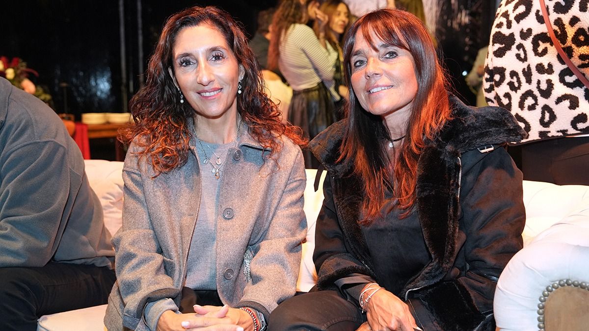 Planificando la próxima escapada: Gabriela Romoli y Nidia Álvarez. Planificando la próxima escapada: Gabriela Romoli y Nidia Álvarez.