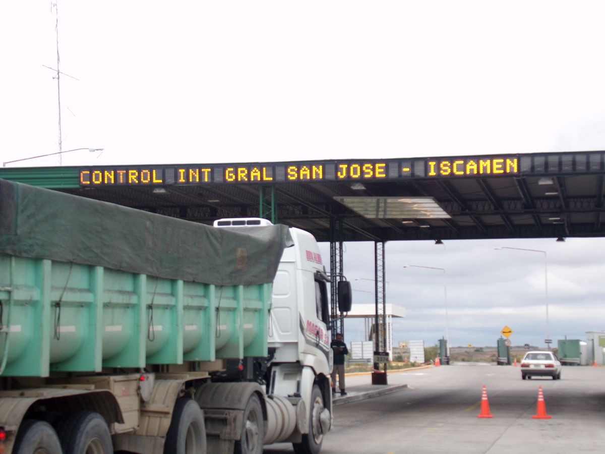 El Iscamen anunció que pronto se podrá pagar en Desaguadero a través de billeteras virtuales. El Iscamen anunció que pronto se podrá pagar en Desaguadero a través de billeteras virtuales.