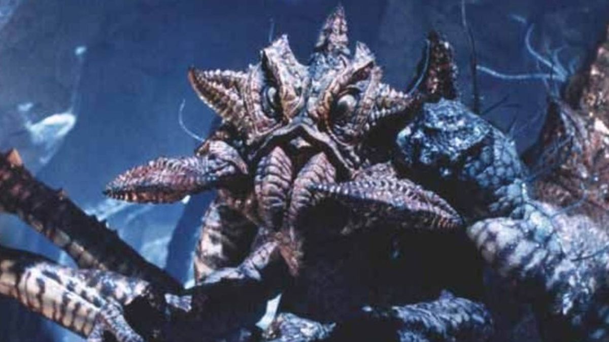 La verdadera forma del payaso en los libros es muy diferente que en el cine. La verdadera forma del payaso en los libros es muy diferente que en el cine.