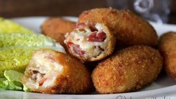 Las croquetas de jamón son un clásico de la gastronomía ibérica.