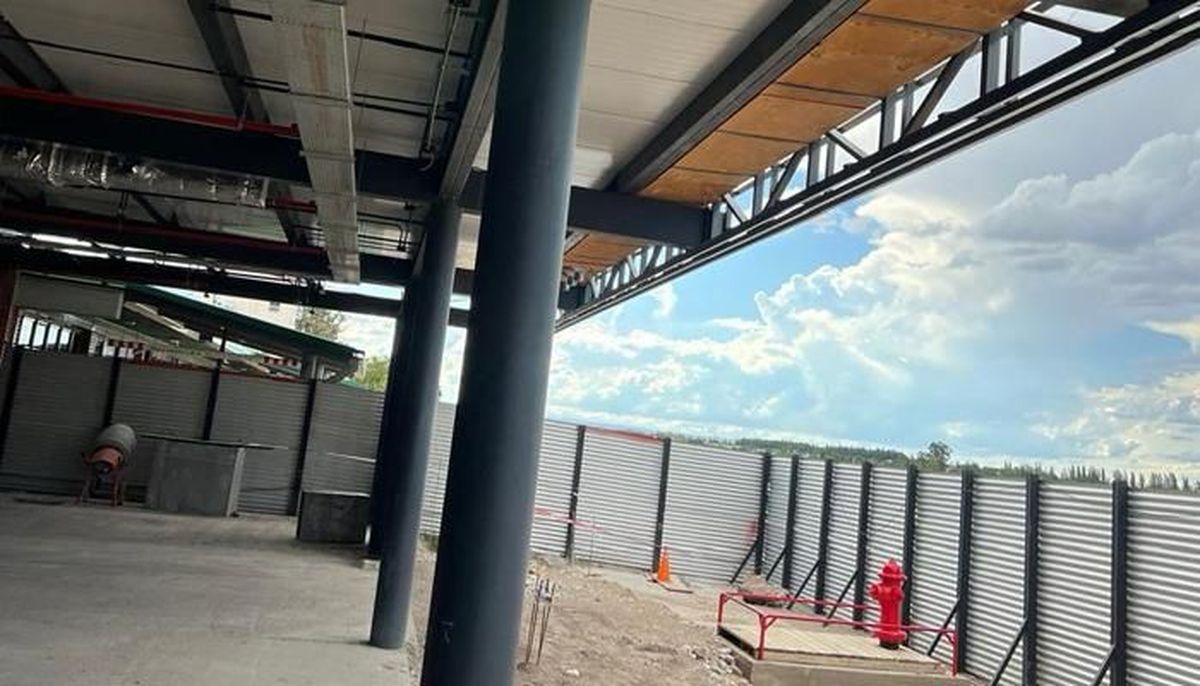 La remodelación del aeropuerto de San Rafael comenzó en 2021. La remodelación del aeropuerto de San Rafael comenzó en 2021.