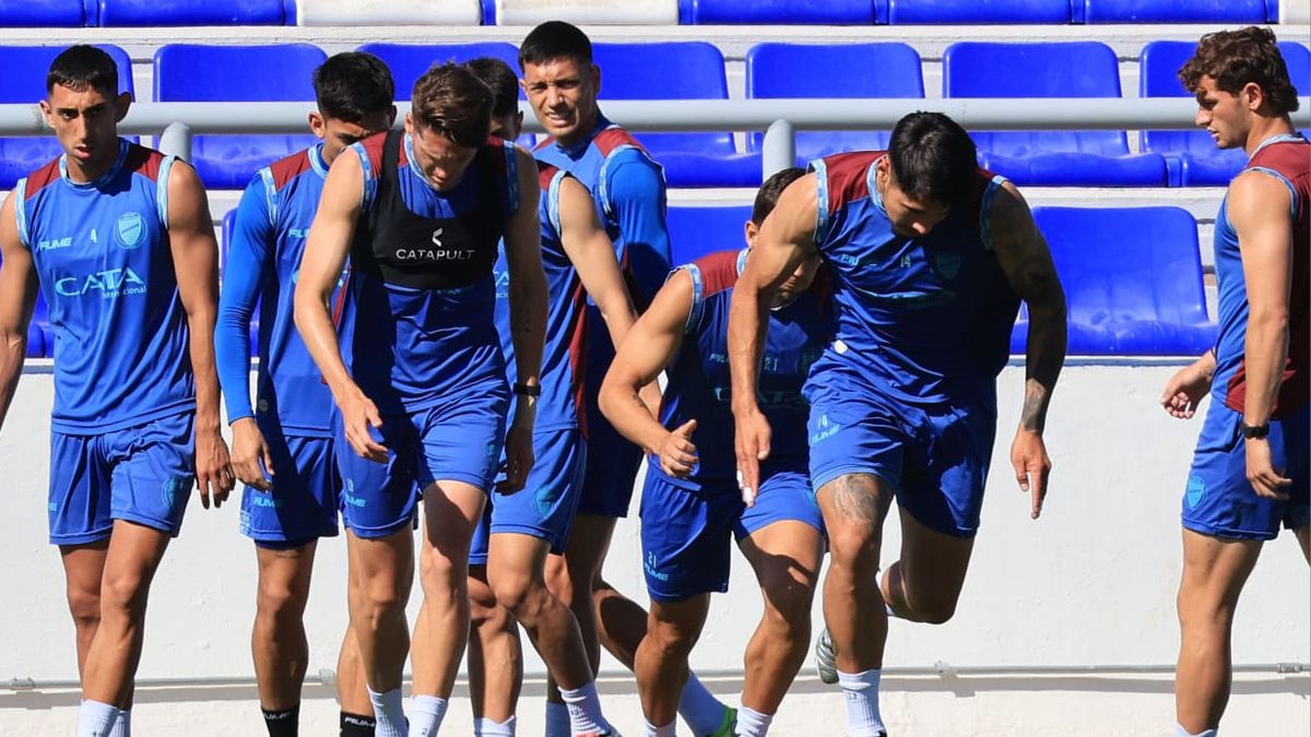 Godoy Cruz se prepara para jugar ante Independiente de Avellaneda, en el Gambarte.