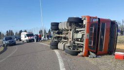 Siniestro de un camión con maíz en la Ruta 7