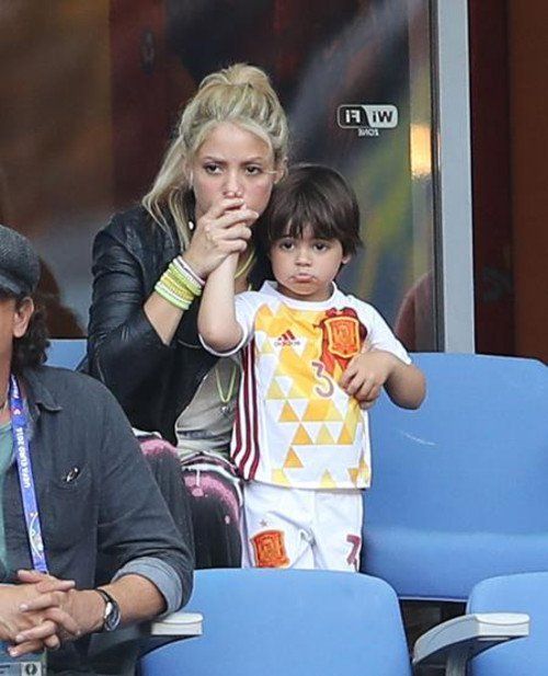 Las 10 caras de Shakira ante la derrota de España en la Eurocopa