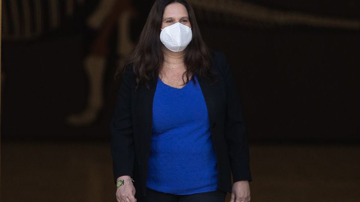 Maya Fernández, la ministra cuya residencia fue asaltada, es nieta del ex presidente Salvador Allende, derrocado por el dictador Augusto Pinochet