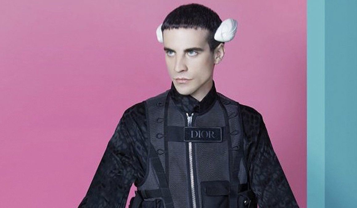 El joven fotógrafo y productor musical catalán explicó que su identidad no coincide al 100 % con el concepto biológico de la especie humana