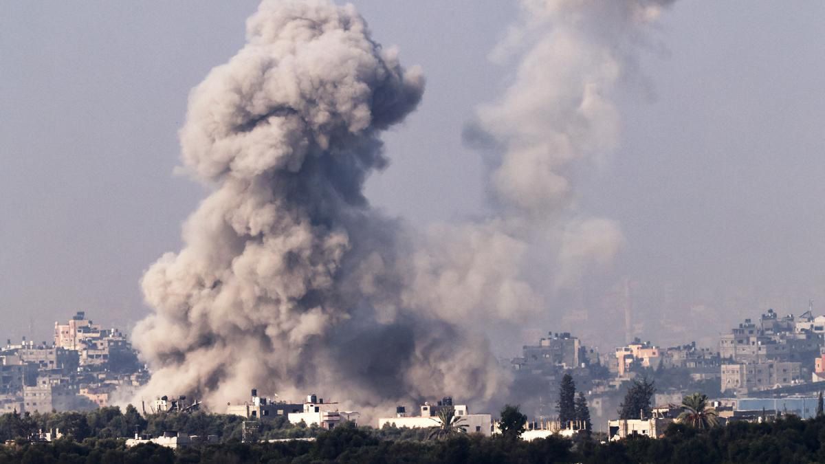 Israel volvió a bombardear refugios palestinos y hay decenas de muertos