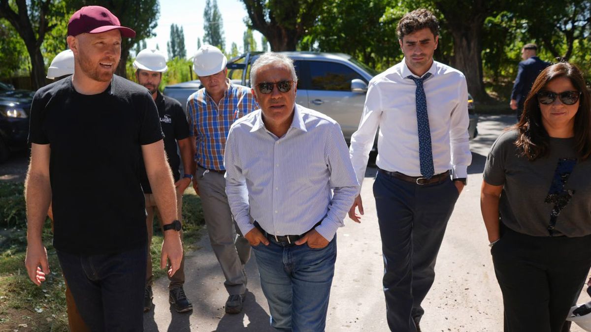 Esteban Allasino, Alfredo Cornejo, Natalio Mema y Marité Badui. Esteban Allasino, Alfredo Cornejo, Natalio Mema y Marité Badui.