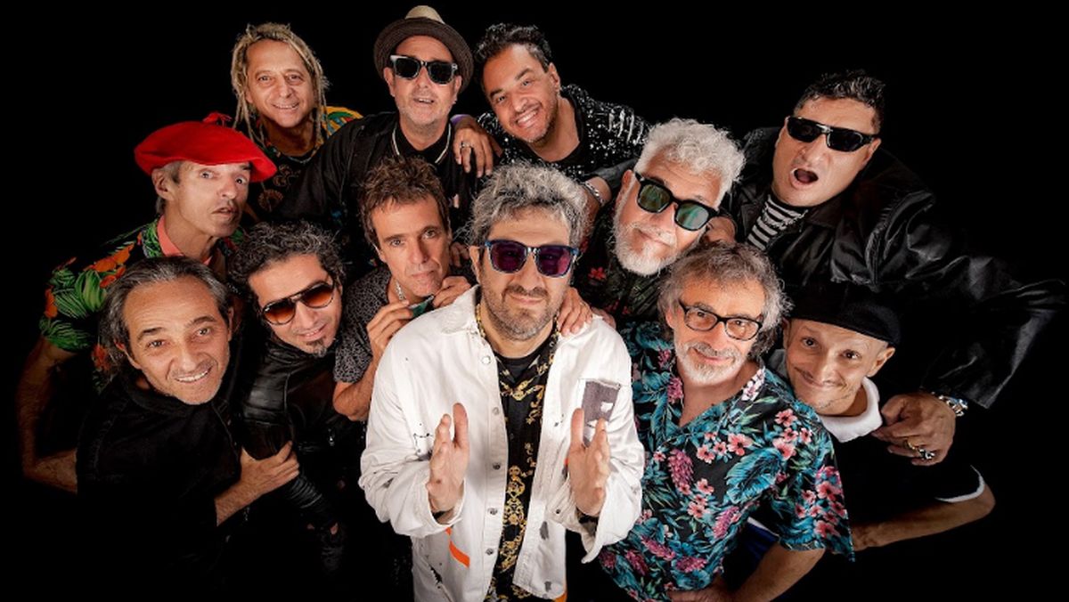 Los Auténticos Decadentes se presentan en Mendoza con un show lleno de hits.