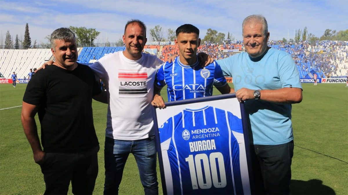 Valentín Burgoa recibió un merecido reconocimiento en Godoy Cruz