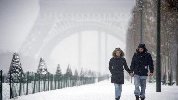 Francia, ahora en alerta por niveles peligrosos de nieve