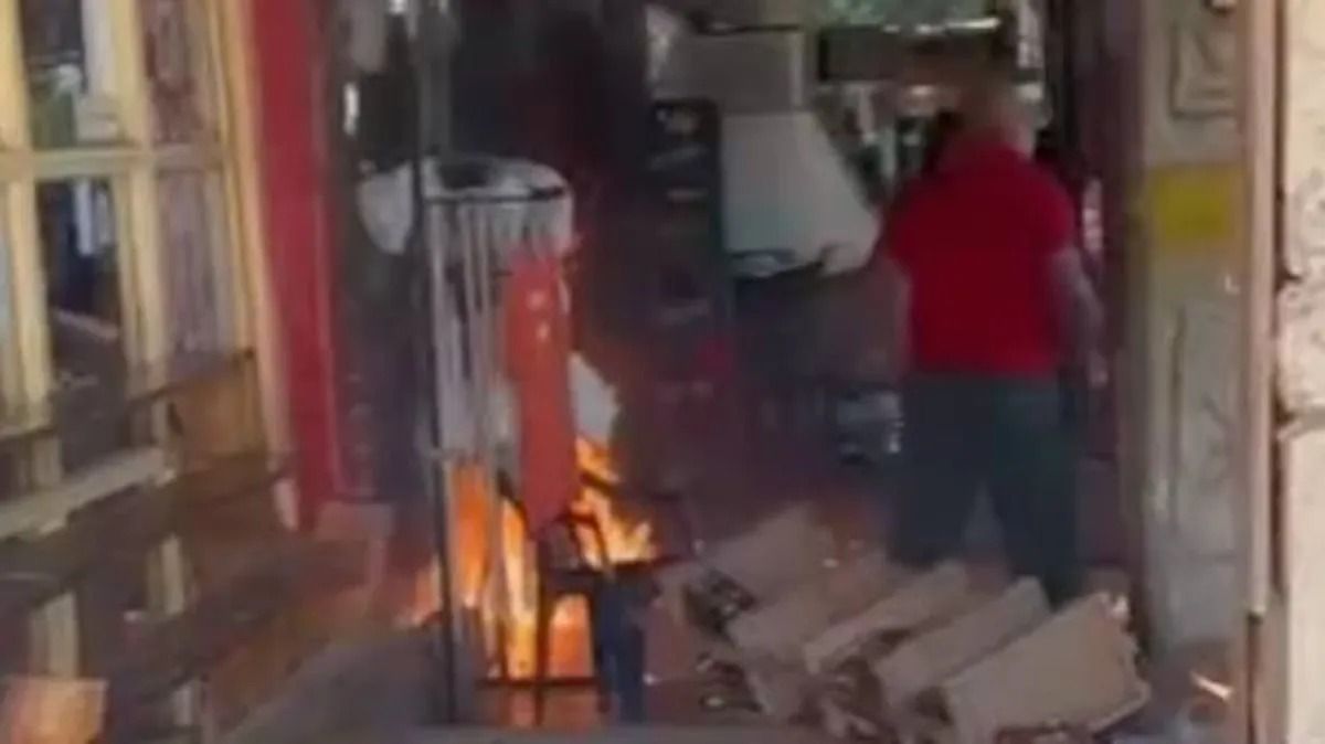 Imagen de los daños durante los incidentes en la protesta contra la minería en Uspallata en 2025, donde fue lesionado el presidente de la Cámara de Servicios Mineros, Edgardo Vera. Imagen de los daños durante los incidentes en la protesta contra la minería en Uspallata en 2025, donde fue lesionado el presidente de la Cámara de Servicios Mineros, Edgardo Vera.