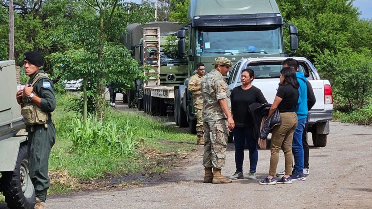 Los familiares del sargento que murió durante ejercicios militares fueron asistidos por profesionales del Ejército Argentino Los familiares del sargento que murió durante ejercicios militares fueron asistidos por profesionales del Ejército Argentino