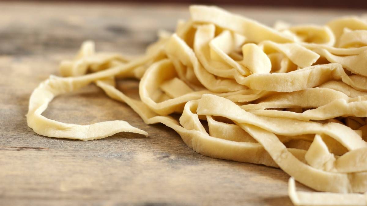 Fideos caseros, una de las recetas más sencillas para el Día Mundial de la Pasta. Fideos caseros, una de las recetas más sencillas para el Día Mundial de la Pasta.
