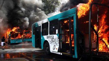 Desde las 22 está prohibido circular por las calles de Chile