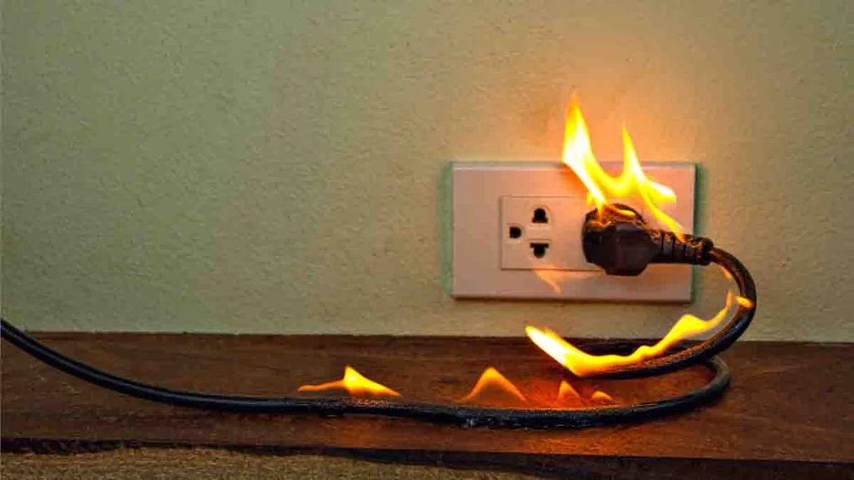 Los aparatos electrónicos que no debés enchufar a un alargador o zapatilla.