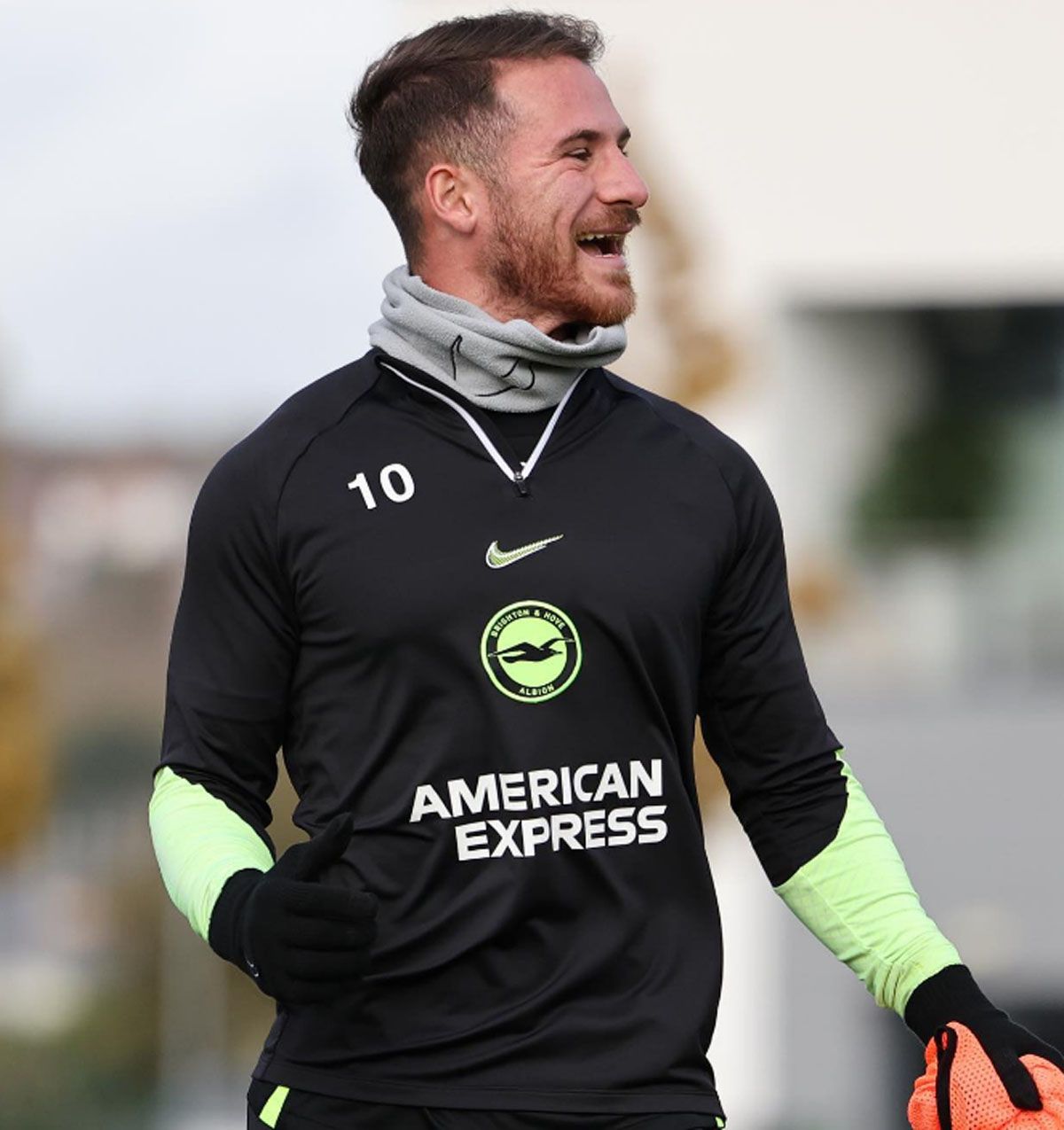 Alexis Mac Allister espera la autorización del Brighton para viajar a Abu Dhabi