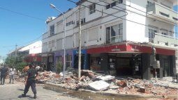 El impactante video del  derrumbe de los balcones en Mar del Plata