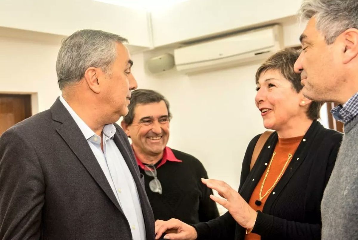 VaquiÃ© dice que buscarÃ¡ una reuniÃ³n con funcionarios nacionales para llevar los pedidos del sector privado de Mendoza.