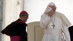 El Papa recomendó apelar a la ternura y la projimidad para escribir en Twitter