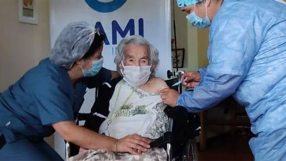 Casilda Ramona Benegas Gallego&nbsp;es la persona viva más longeva de Argentina y la más longeva en toda la historia del país.