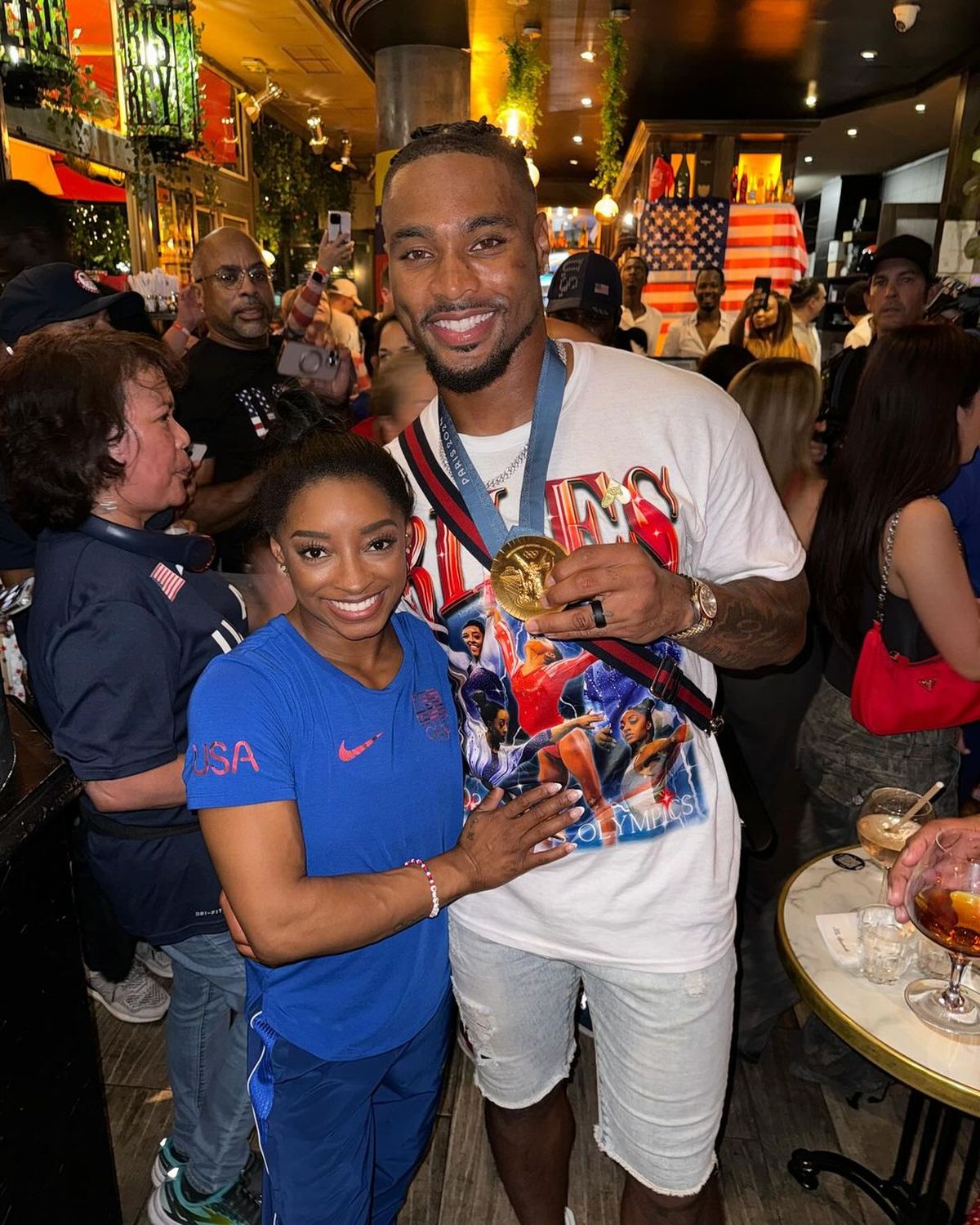 Simone Biles celebró su tercer oro en los Juegos Olímpicos París 2024 con su esposo Jonathan Owens, jugador de fútbol americano. Simone Biles celebró su tercer oro en los Juegos Olímpicos París 2024 con su esposo Jonathan Owens, jugador de fútbol americano.