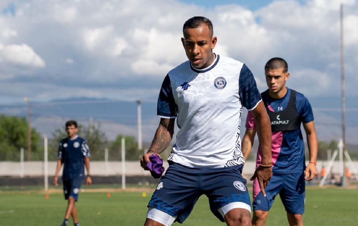 Sebasti&aacute;n Villa se pone a punto para el 2026.