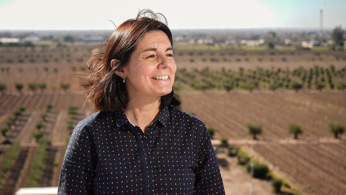 Lourdes Toujas es la responsable de la almazara de la Facultad Don Bosco. Lourdes Toujas es la responsable de la almazara de la Facultad Don Bosco.
