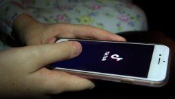 En la red social Tik Tok ahora los padres decidirán quién puede escribirle a sus hijos