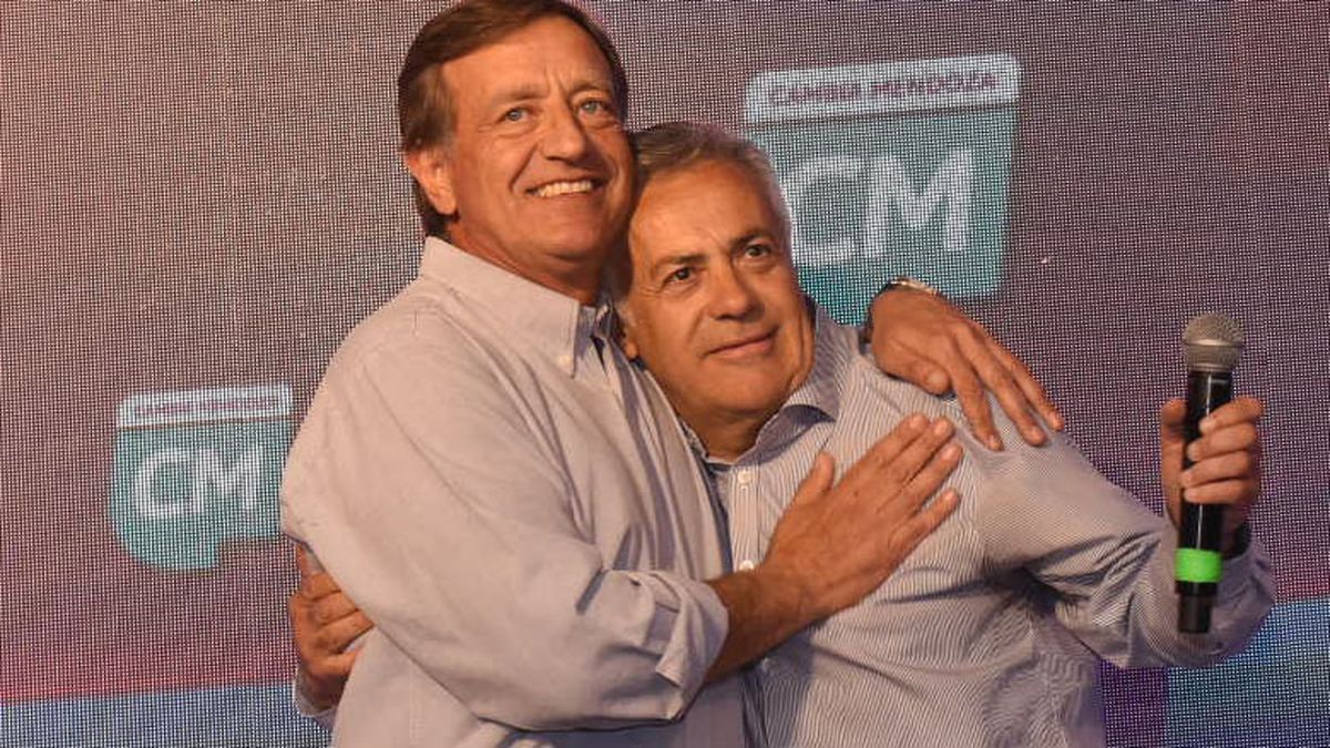 Suarez y Cornejo, tras la victoria con casi 40% de los votos. Suarez y Cornejo, tras la victoria con casi 40% de los votos.