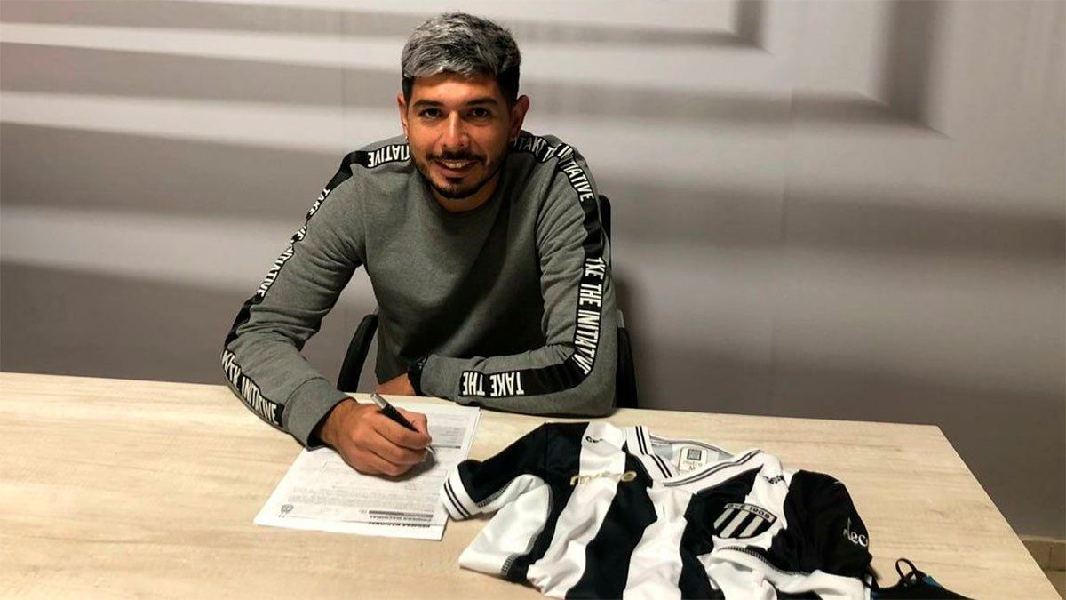 Juncos firmó con el Lobo por tres años. (Foto gentileza Prensa Gimnasia y Esgrima).