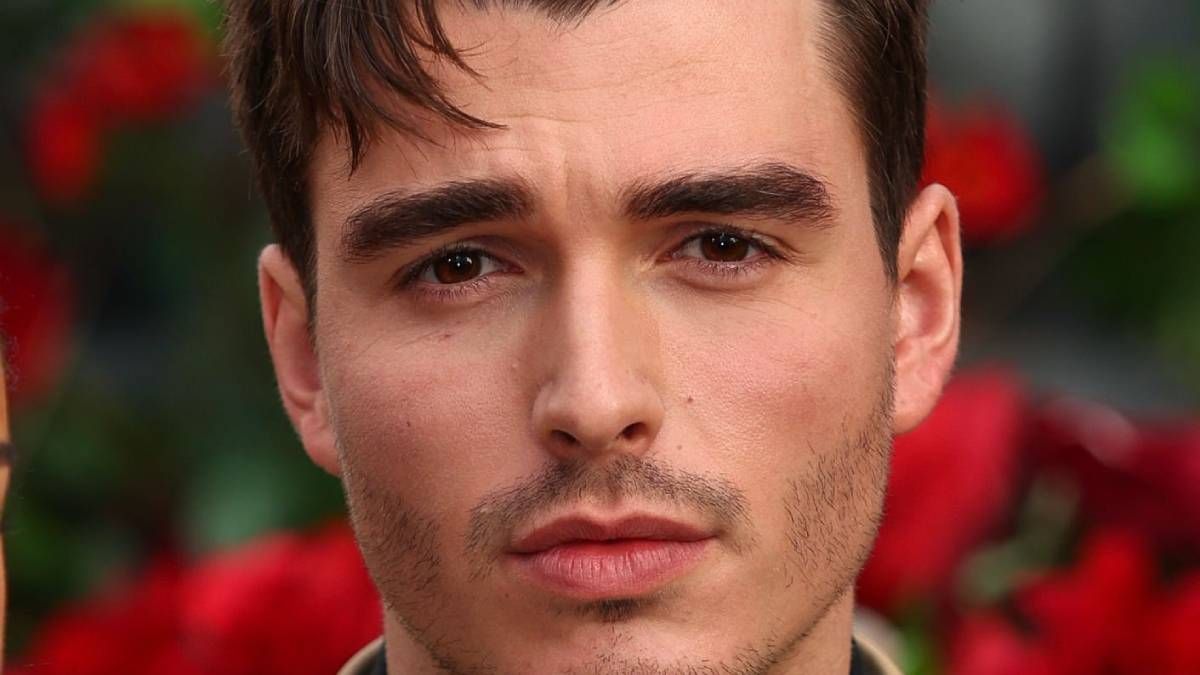 Corey Mylchreest protagoniza en Netflix la serie La reina Charlotte. Foto: Getty Images.