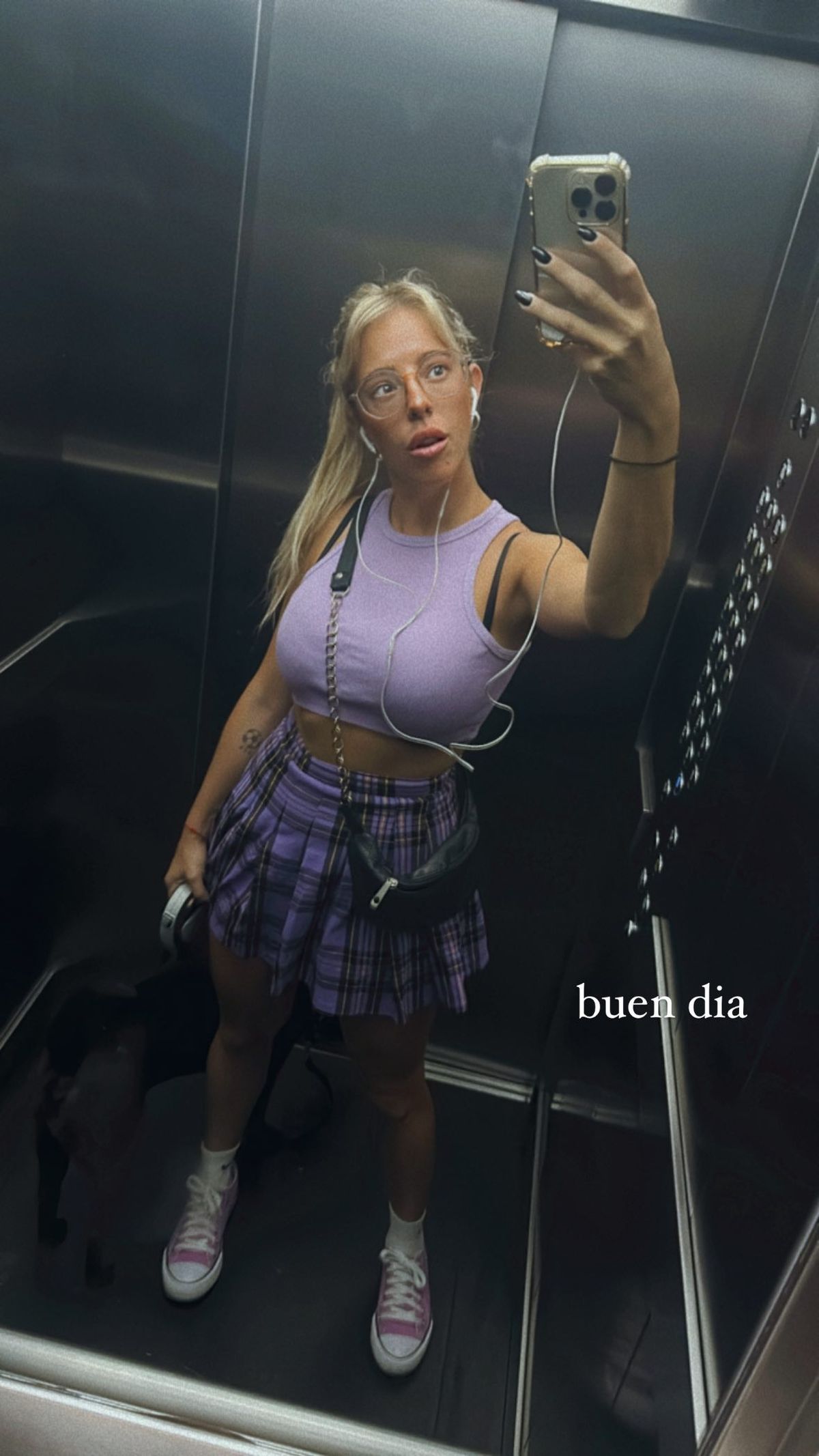 Nati Jota se sumó al look colegiala y fue mucho para el termómetro