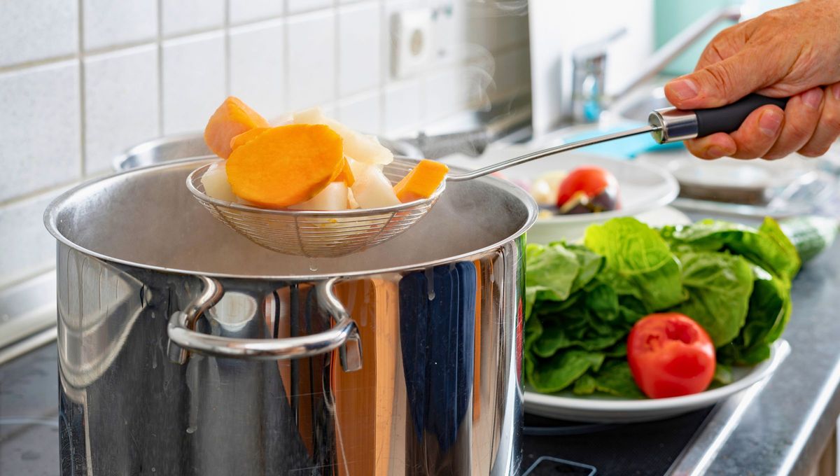Cocinar bien las verduras es muy importante para que no pierdan sus propiedades ni su color característico Cocinar bien las verduras es muy importante para que no pierdan sus propiedades ni su color característico