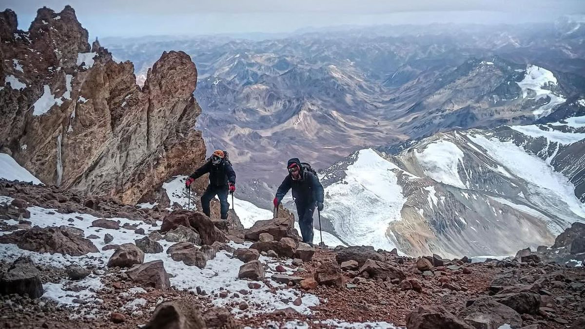 Las temperaturas extremas en el Aconcagua no limitaron el deseo de Tato Mayorga y sus compañeros de lograr su récord de 50 cumbres. Las temperaturas extremas en el Aconcagua no limitaron el deseo de Tato Mayorga y sus compañeros de lograr su récord de 50 cumbres.