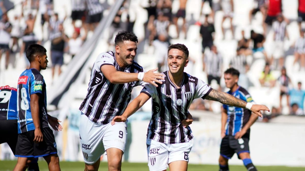 Luis Silva y Nicolás Romano serán los delanteros de Gimnasia y Esgrima. Luis Silva y Nicolás Romano serán los delanteros de Gimnasia y Esgrima.