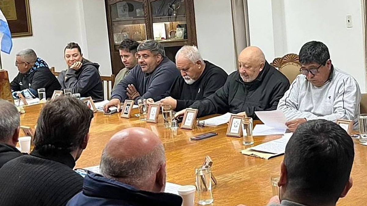 Omar Sperdutti reasumió la presiencia de la Liga Mendocina de Fútbol un mes y medio antes de terminar su licencia por razones de salud.