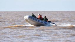 Los equipos de rescate encontraron diversos objetos a unos 18 kilómetros río adentro. Foto: gentileza diario5dias.