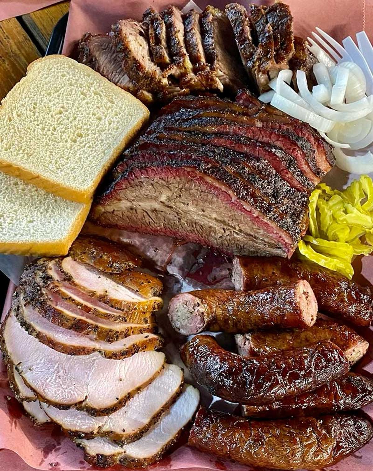 La mejor barbacoa de Texas está en Snow's BBQ. La mejor barbacoa de Texas está en Snow's BBQ.