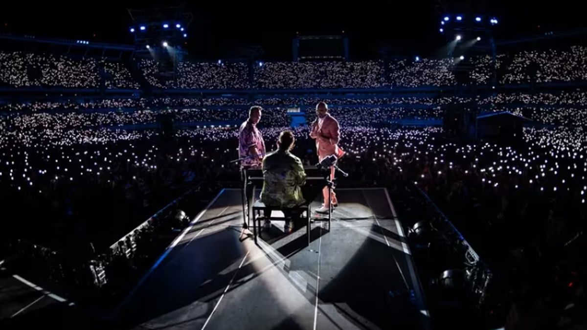 Tan Biónica tuvo un set acústico con invitados. Tan Biónica tuvo un set acústico con invitados.