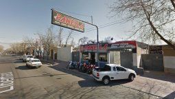 Entraron a robar en un local de motos y atraparon a uno de ellos
