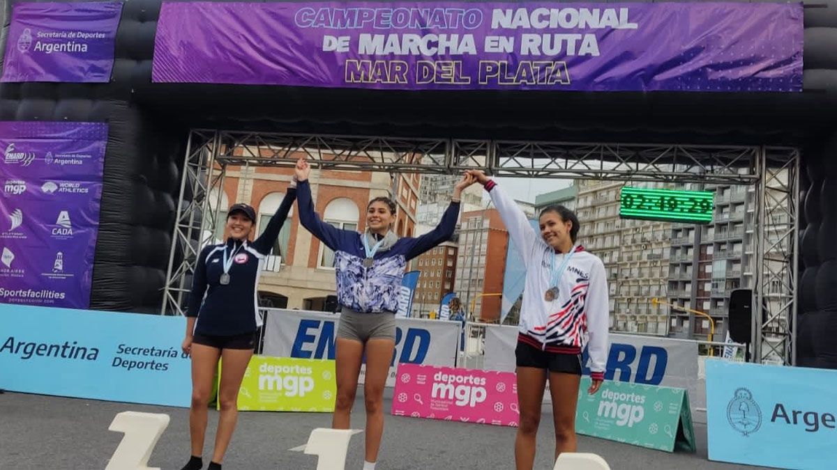 Martina Castellón se coronó como la mejor del país entre las U18, en el Nacional de marcha en ruta disputado en Mar del Plata.