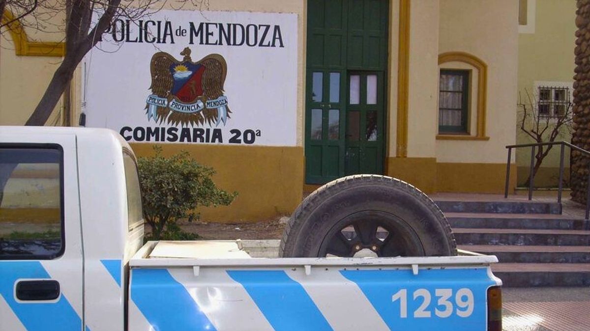 La mujer acusada de pedofilia estuvo detenida en la Comisaría 20 de Tupungato.